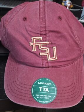 “FSU Florida State Seminoles Red Embroidered Logo Baseball Cap Hat NEW”